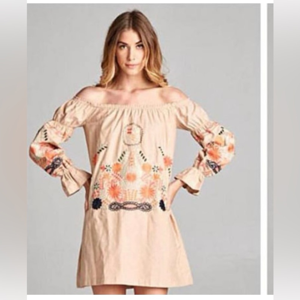 Ellison Boho Peasant Tunic Dress
Floral Embroidered Shirt Top Dress
Size M